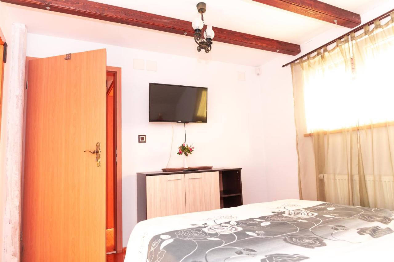 Casa Ursului Ξενοδοχείο Bujoreni Εξωτερικό φωτογραφία